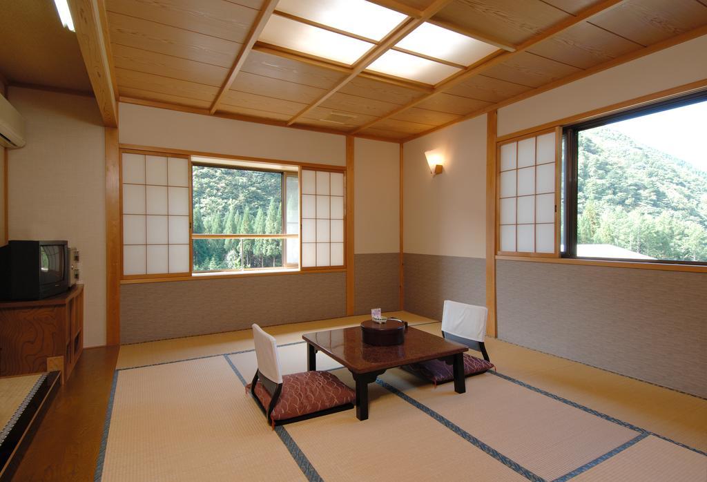 Konji Ryokan Takayama  Bilik gambar